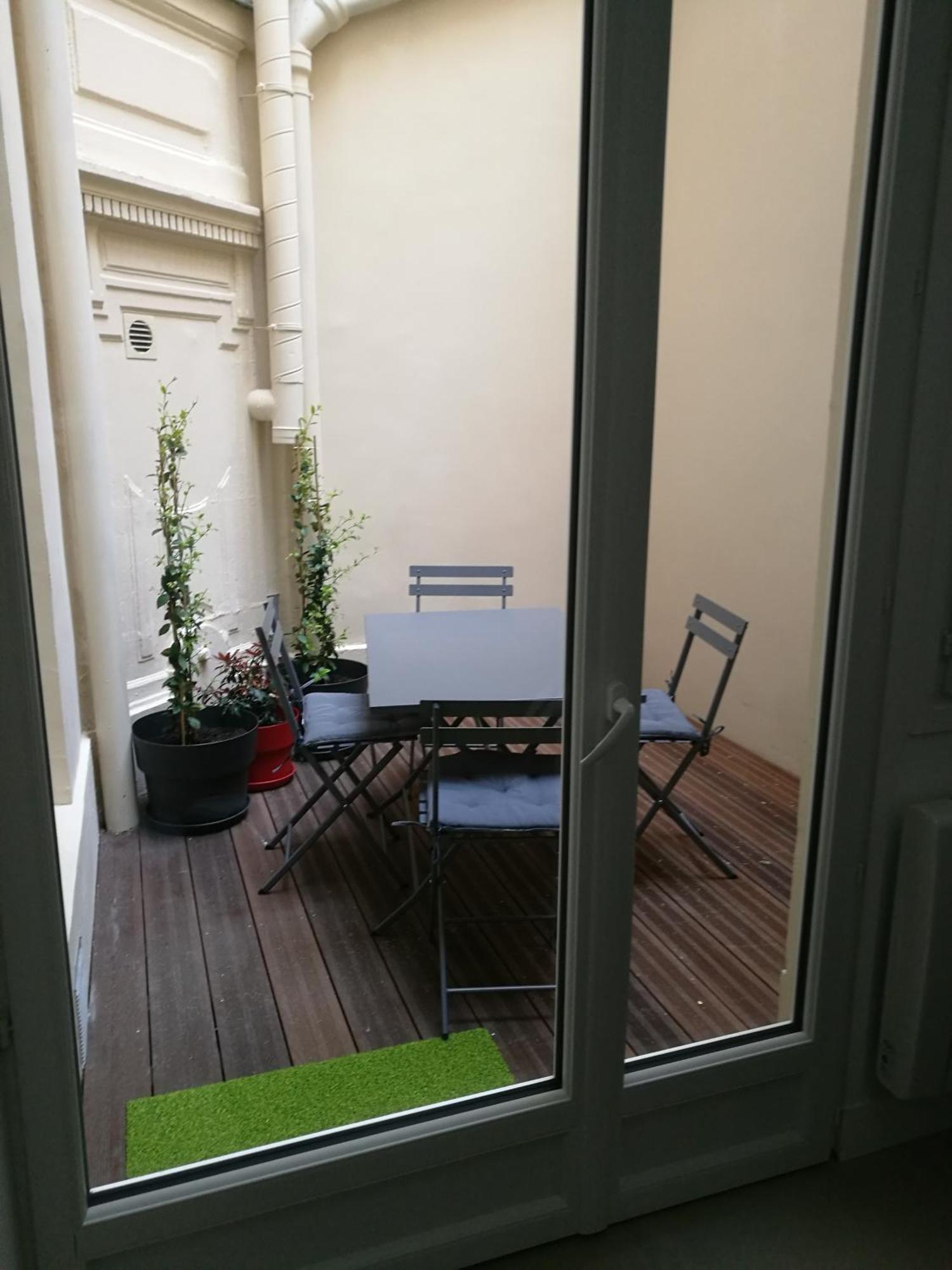 Charmant Studio Au Coeur De Paris Exterior photo